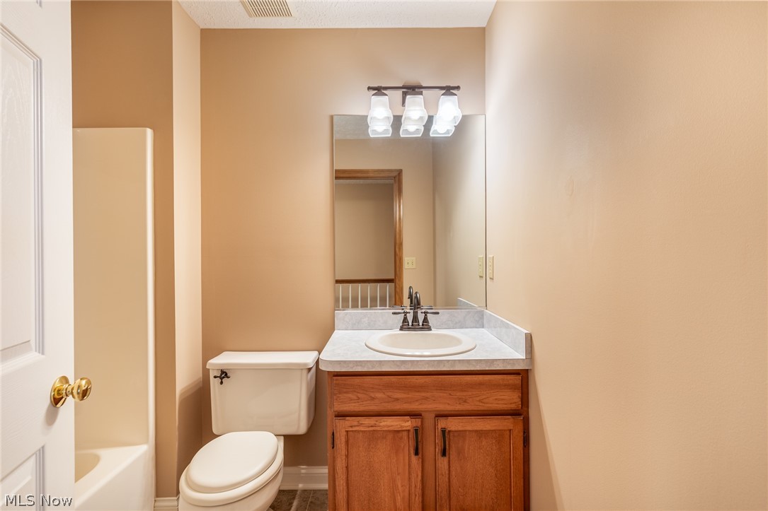 Bradley Woods Estates Twnhse Condo - Residential