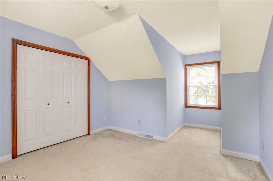 Bradley Woods Estates Twnhse Condo - Residential