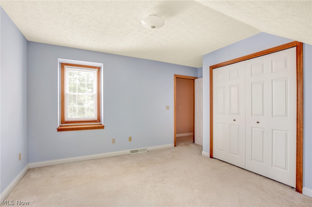 Bradley Woods Estates Twnhse Condo - Residential