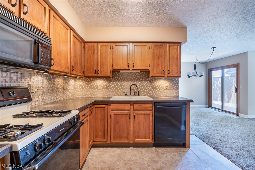 Bradley Woods Estates Twnhse Condo - Residential