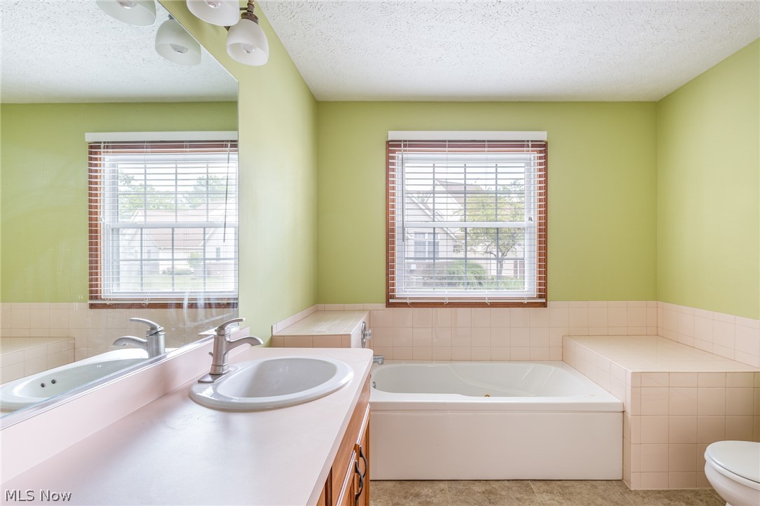 Bradley Woods Estates Twnhse Condo - Residential