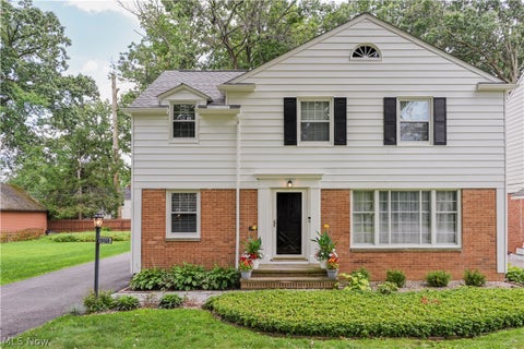 Homes For Sale - 19406 Scottsdale Boulevard<br/> Cuyahoga County, Shaker Heights, OH 44122