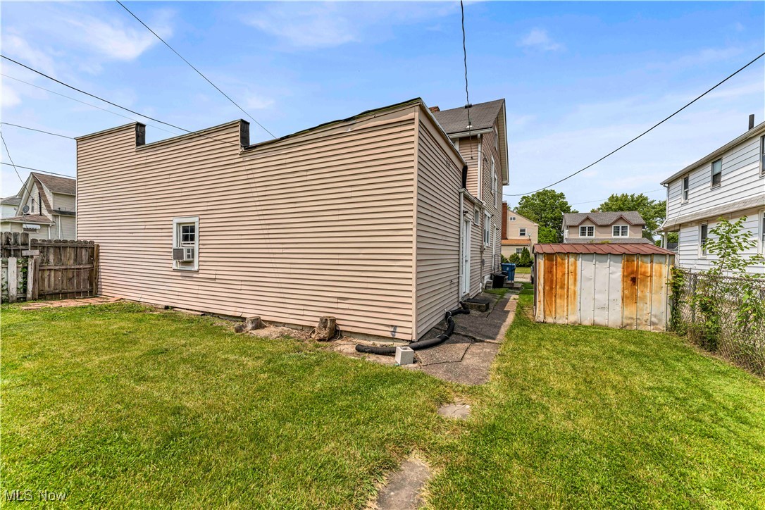 2500 E 32nd Street, Lorain, Ohio image 10