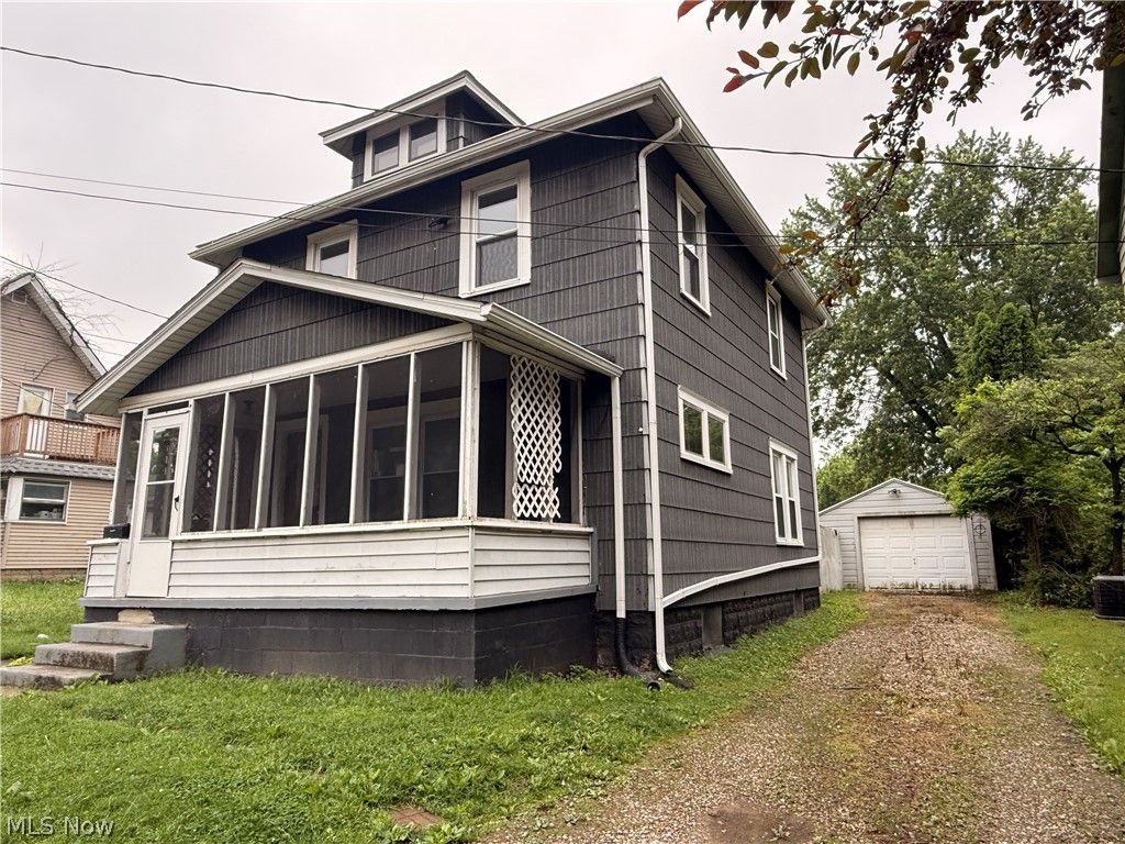 Photo of 13 Burton Avenue NW, Massillon, OH 44646 (MLS # 5212862)