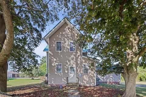 Homes For Sale - 5869 Beechwood Avenue<br/> Stark County, Alliance, OH 44601