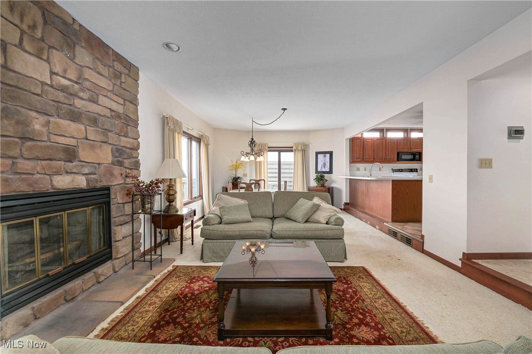 4502 Edgewater Drive