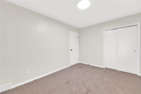 Tiny photo for 1338 Oak Avenue, Barberton, OH 44203 (MLS # 5187957)