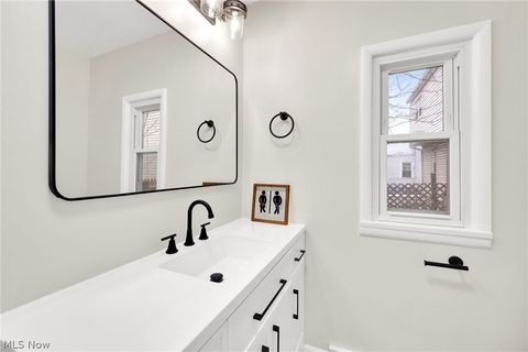 Tiny photo for 1338 Oak Avenue, Barberton, OH 44203 (MLS # 5187957)