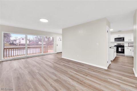 Tiny photo for 1338 Oak Avenue, Barberton, OH 44203 (MLS # 5187957)