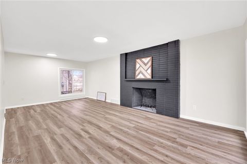 Tiny photo for 1338 Oak Avenue, Barberton, OH 44203 (MLS # 5187957)