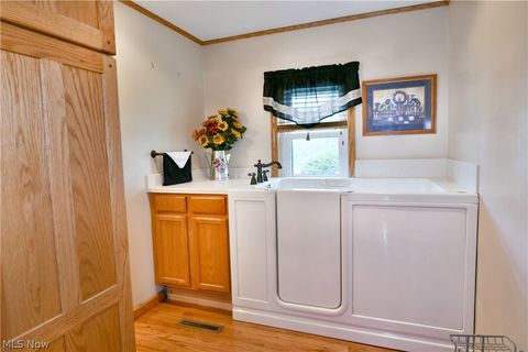 Tiny photo for 4995 Parkman Road NW, Warren, OH 44481 (MLS # 5204117)