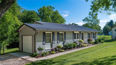 Tiny photo for 2655 Eva Circle, Zanesville, OH 43701 (MLS # 5221208)