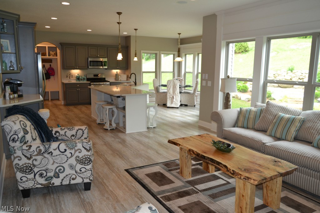 Kings Ridge Ph Four - Residential