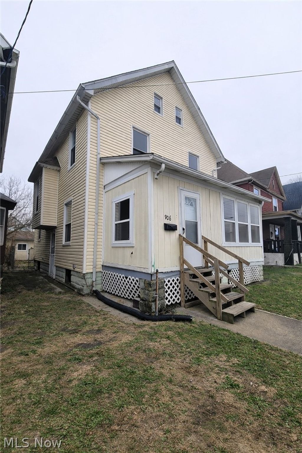 Photo of 906 Harrison Avenue SW, Canton, OH 44706 (MLS # 5187496)