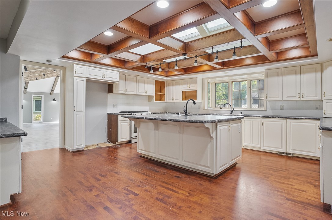 7986 Spartan Drive