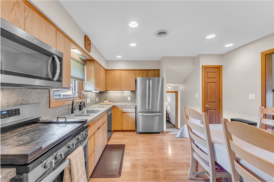 4617 Bruening Drive, Parma, Ohio image 14