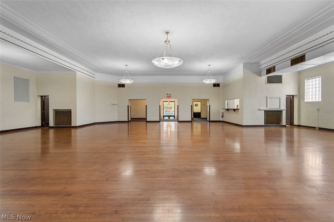Barberton - Commercial Sale
