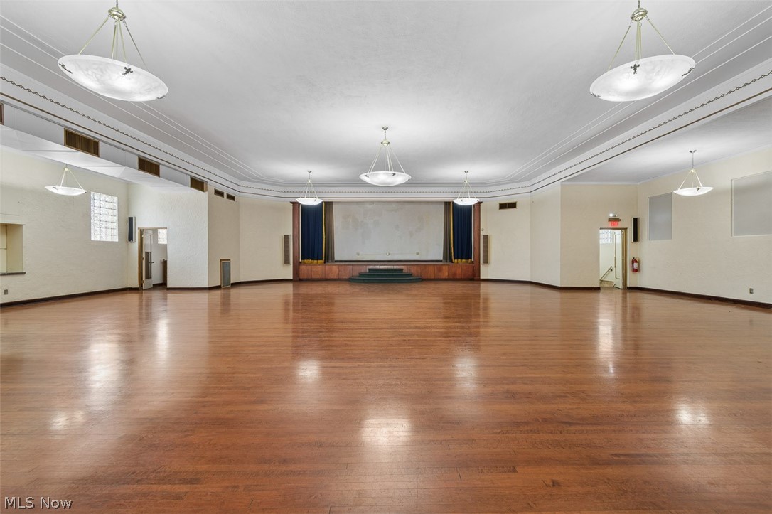 Barberton - Commercial Sale