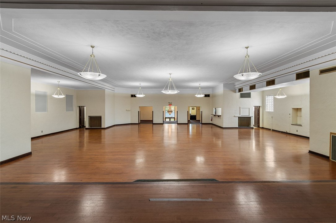Barberton - Commercial Sale