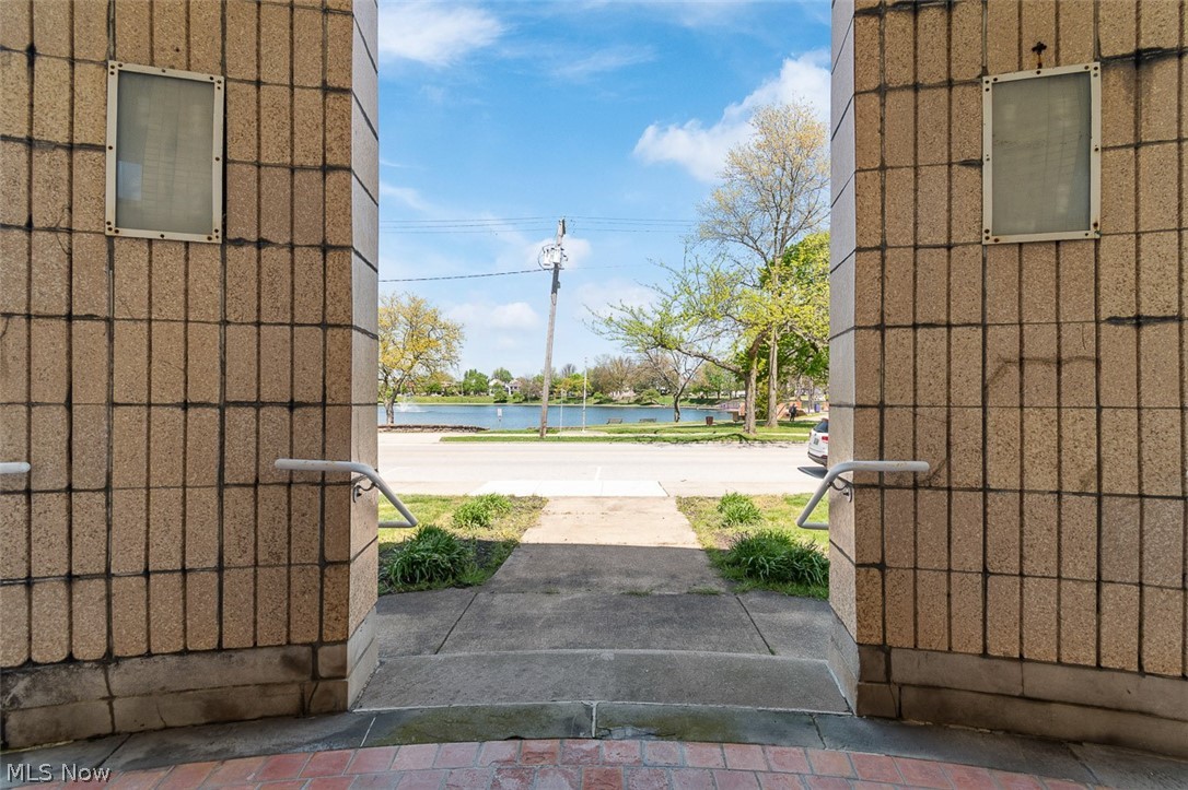 Barberton - Commercial Sale