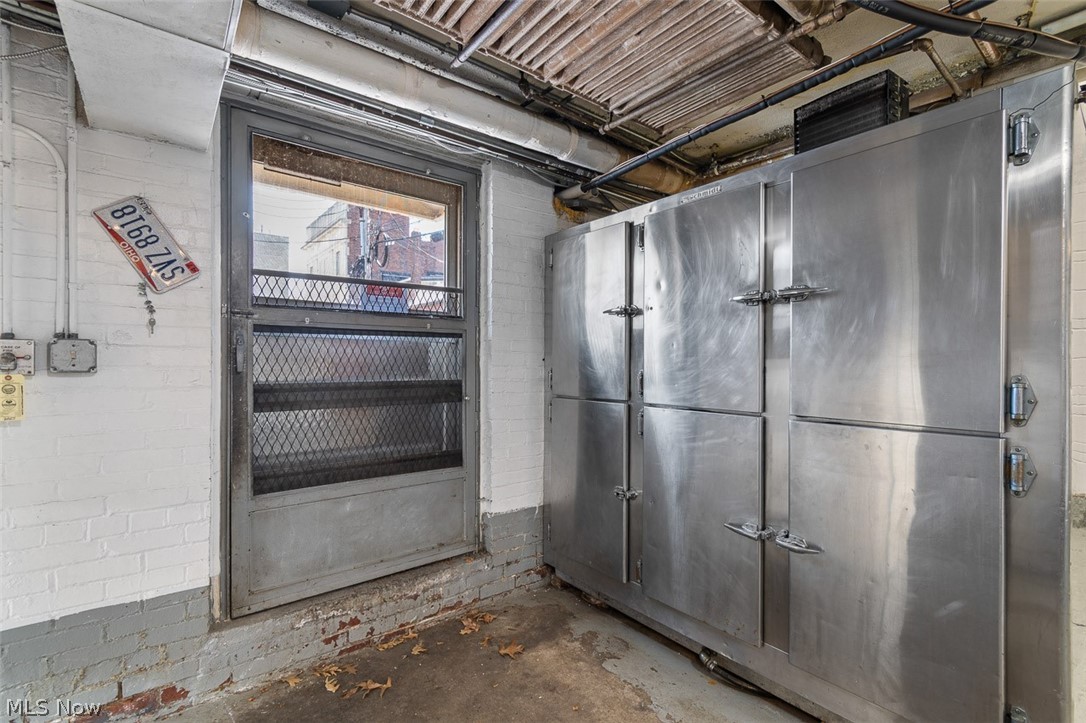 Barberton - Commercial Sale