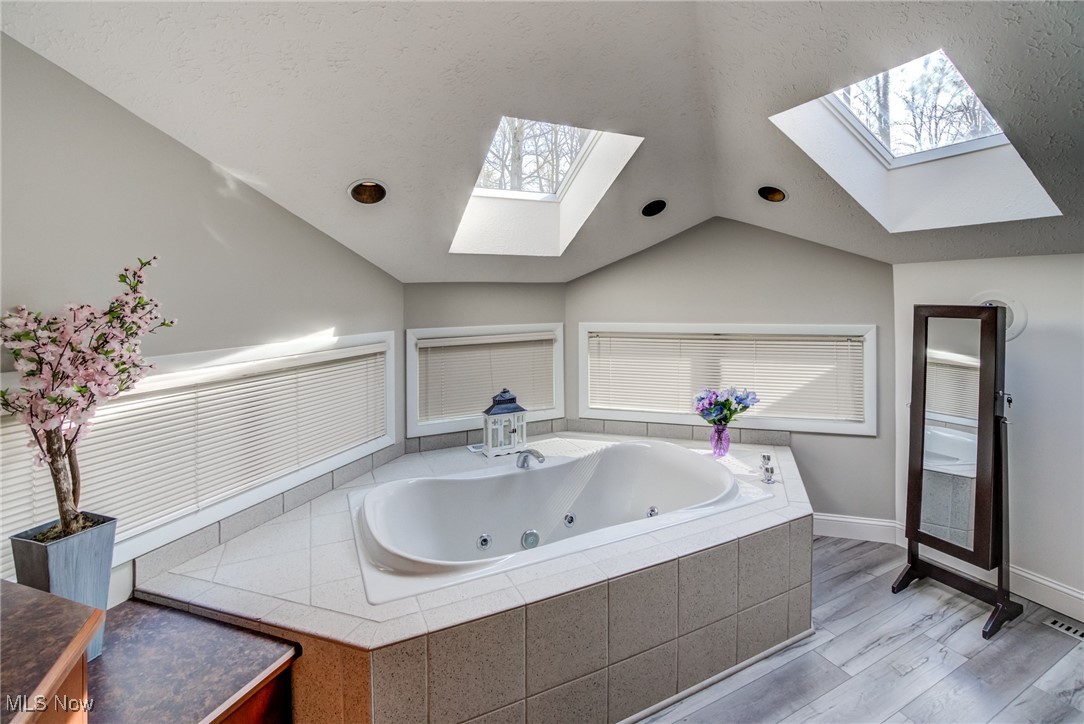17555 Haskins Road, Chagrin Falls, Ohio image 21