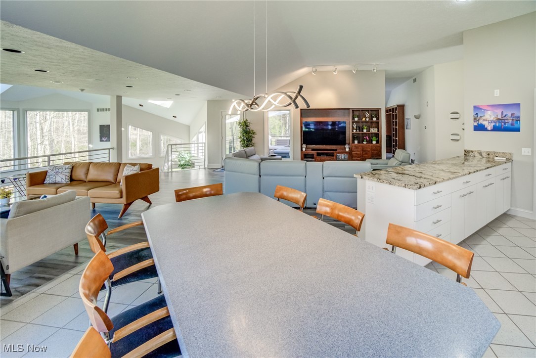 17555 Haskins Road, Chagrin Falls, Ohio image 9