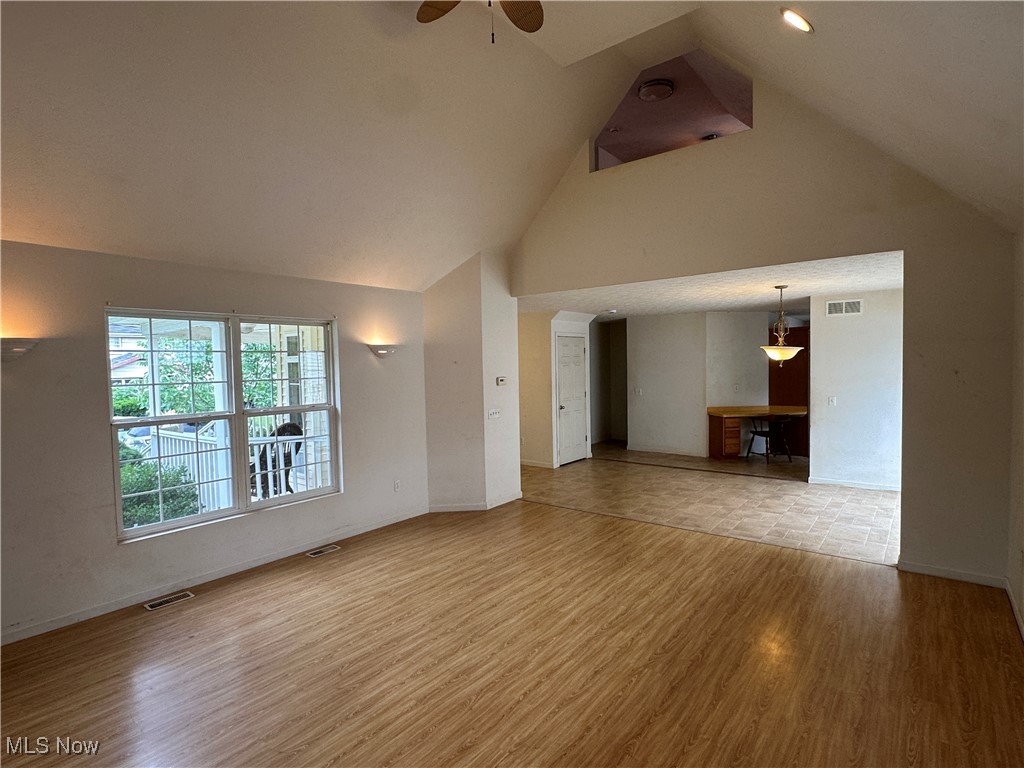 Cleveland, Ohio 44110, United States, 2 Bedrooms Bedrooms, ,2 BathroomsBathrooms,Residential,Active,156540