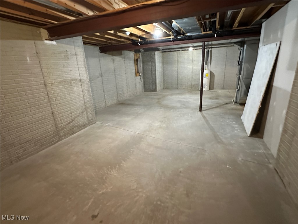 Cleveland, Ohio 44110, United States, 2 Bedrooms Bedrooms, ,2 BathroomsBathrooms,Residential,Active,156540