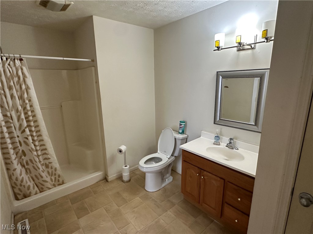 Cleveland, Ohio 44110, United States, 2 Bedrooms Bedrooms, ,2 BathroomsBathrooms,Residential,Active,156540