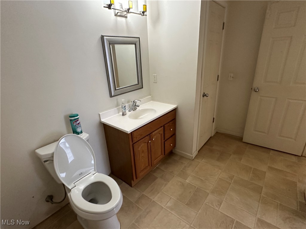 Cleveland, Ohio 44110, United States, 2 Bedrooms Bedrooms, ,2 BathroomsBathrooms,Residential,Active,156540