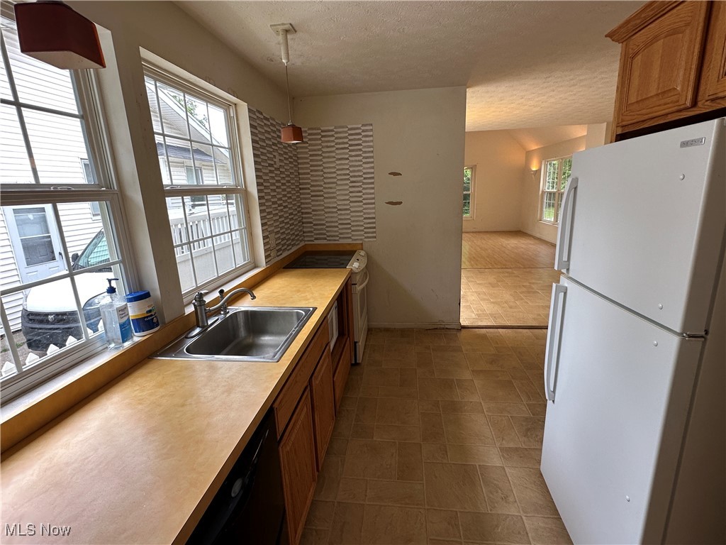 Cleveland, Ohio 44110, United States, 2 Bedrooms Bedrooms, ,2 BathroomsBathrooms,Residential,Active,156540