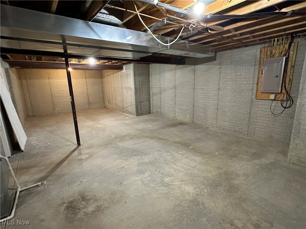 Cleveland, Ohio 44110, United States, 2 Bedrooms Bedrooms, ,2 BathroomsBathrooms,Residential,Active,156540