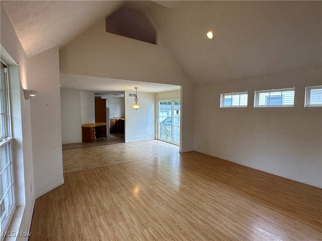 Cleveland, Ohio 44110, United States, 2 Bedrooms Bedrooms, ,2 BathroomsBathrooms,Residential,Active,156540