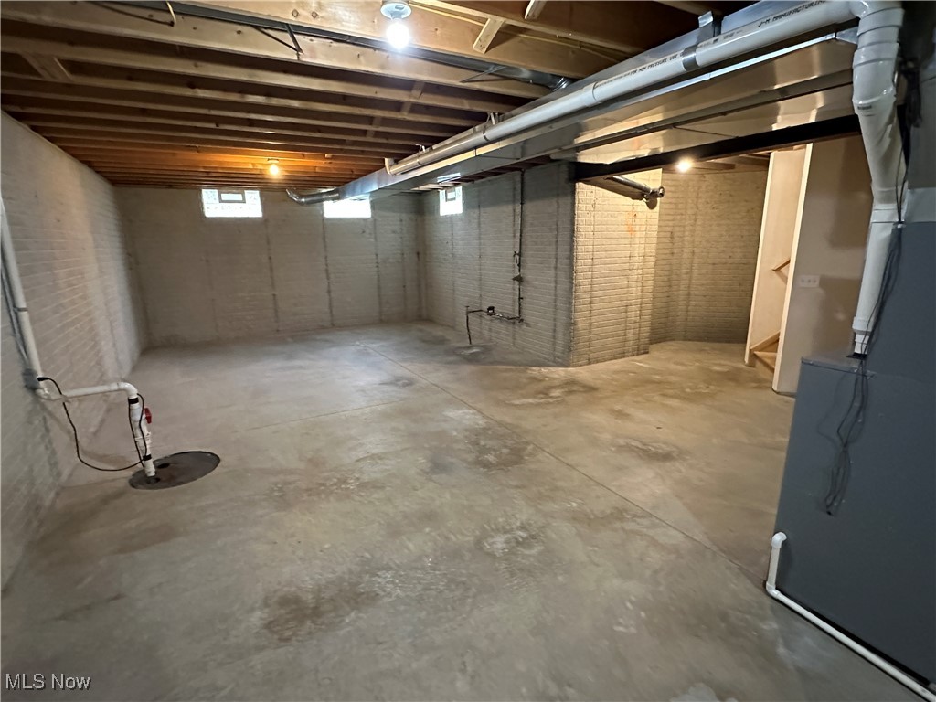 Cleveland, Ohio 44110, United States, 2 Bedrooms Bedrooms, ,2 BathroomsBathrooms,Residential,Active,156540