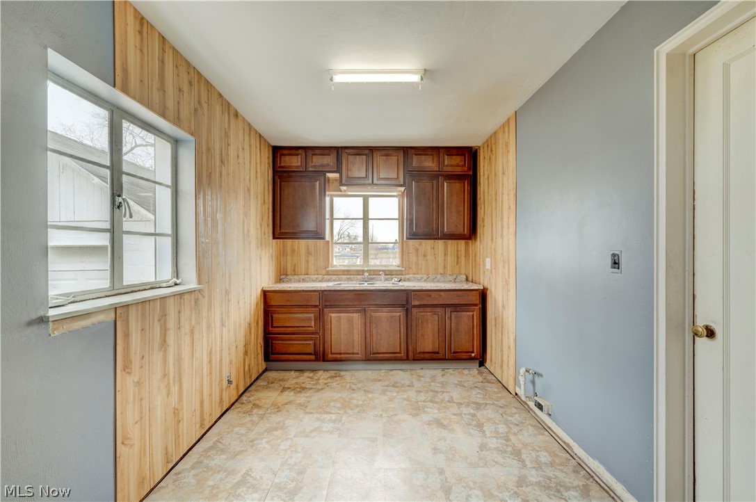 Village/New London - Residential