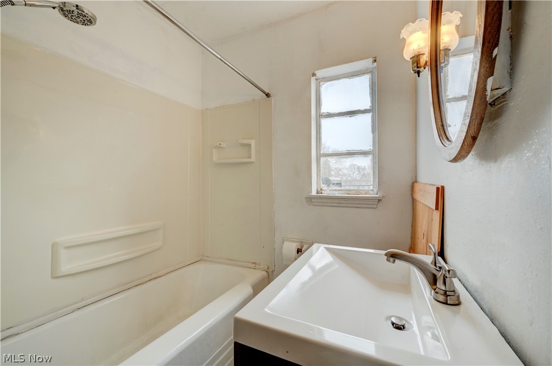 Village/New London - Residential