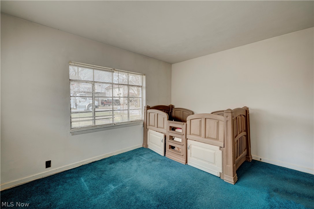 Village/New London - Residential