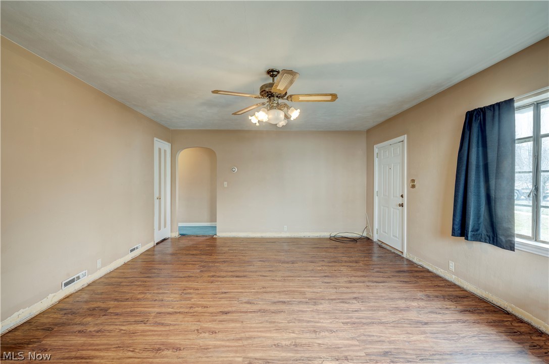 Village/New London - Residential