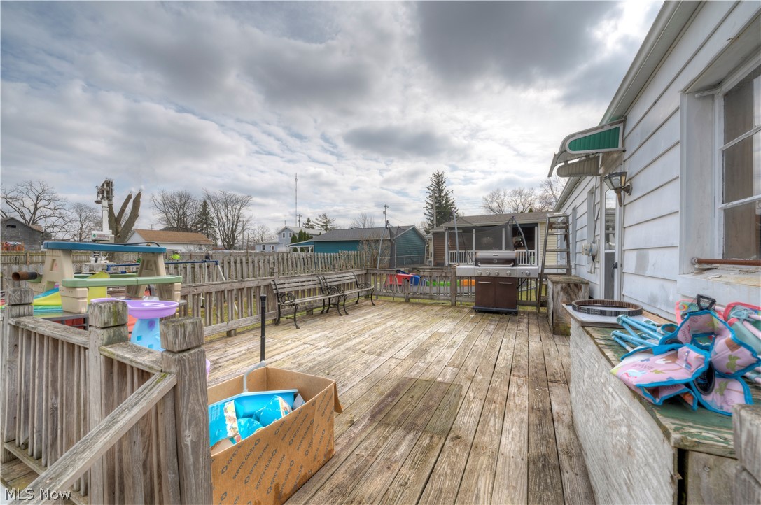 Village/New London - Residential