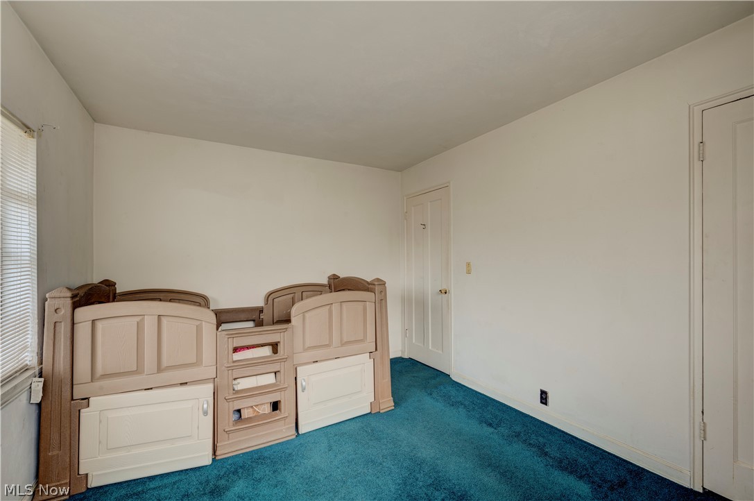 Village/New London - Residential