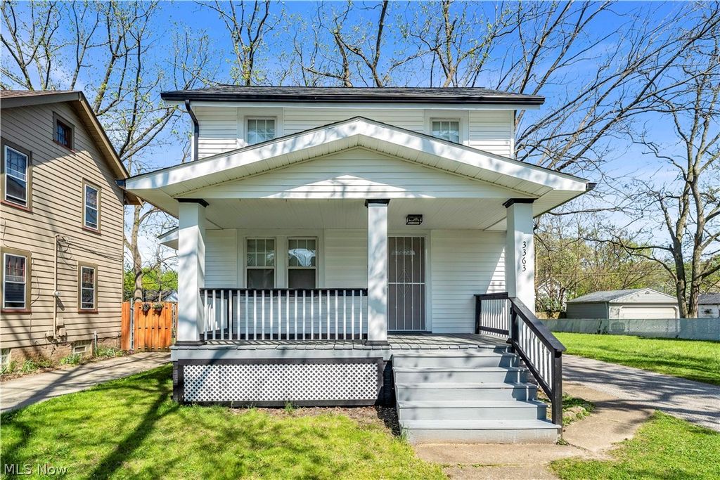Photo of 3363 W 136th Street, Cleveland, OH 44111 (MLS # 5207414)