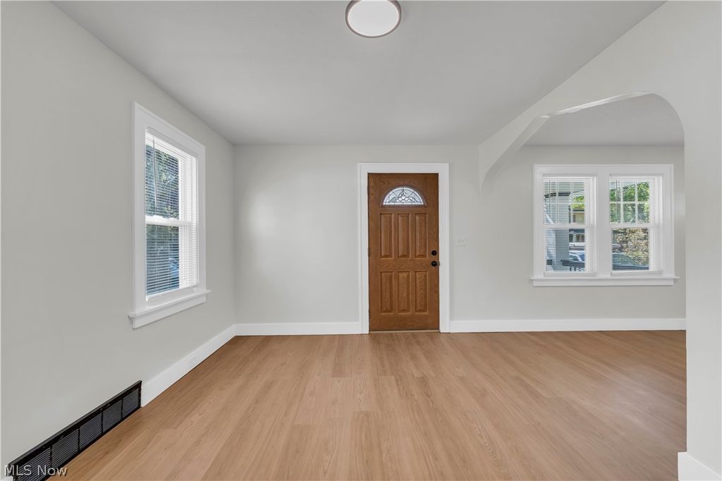 Photo of 3363 W 136th Street, Cleveland, OH 44111 (MLS # 5207414)