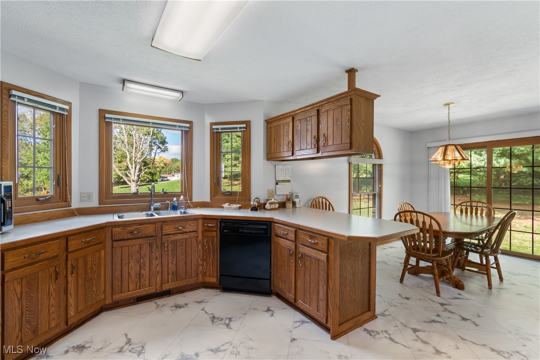 Williamsburg Estates - Residential