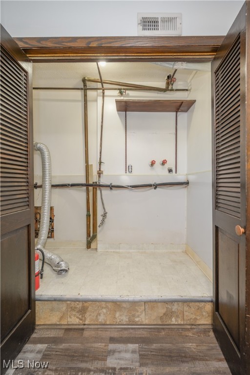 Lakemore, Ohio 44250, United States, 4 Bedrooms Bedrooms, ,2 BathroomsBathrooms,Residential,Contingent,208307