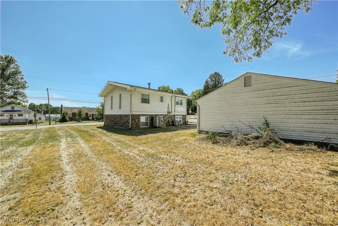 Lakemore, Ohio 44250, United States, 4 Bedrooms Bedrooms, ,2 BathroomsBathrooms,Residential,Contingent,208307