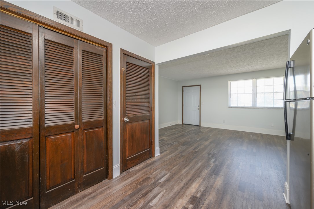 Lakemore, Ohio 44250, United States, 4 Bedrooms Bedrooms, ,2 BathroomsBathrooms,Residential,Contingent,208307