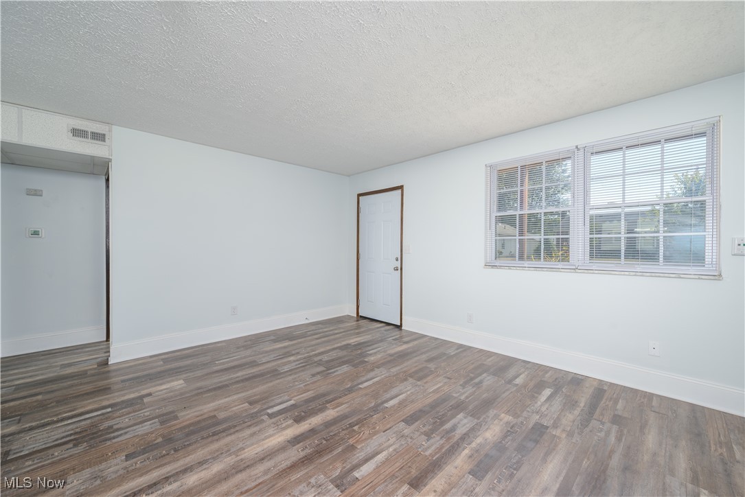 Lakemore, Ohio 44250, United States, 4 Bedrooms Bedrooms, ,2 BathroomsBathrooms,Residential,Contingent,208307