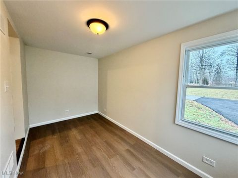 Tiny photo for 1936 Norwood Avenue NW, Warren, OH 44485 (MLS # 5178129)