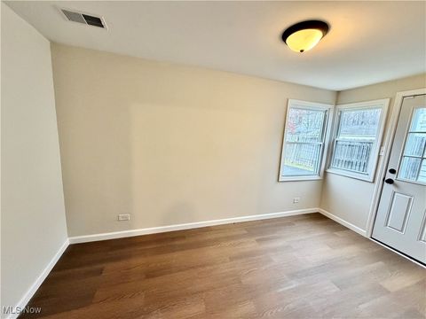 Tiny photo for 1936 Norwood Avenue NW, Warren, OH 44485 (MLS # 5178129)